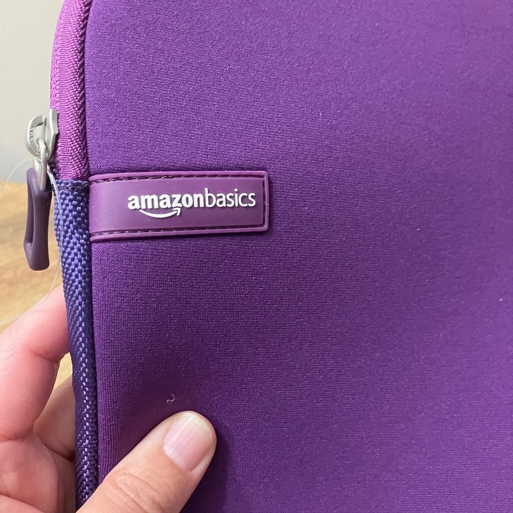 Amazon Basics Purple Tablet laptop protective Sleeve bag like new!
